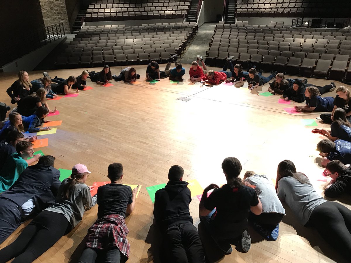 CClaytonNPHS's tweet image. The cast &amp;amp; crew writing compliments to each other in the hours before our next performance!
@NPHSMidsummer @SouthernHancock 
Tonight’s show begins at 7! $7tix!
Join us for the magic!
🌳🧚‍♀️🌙
#createextraordinary #NewPalProud
