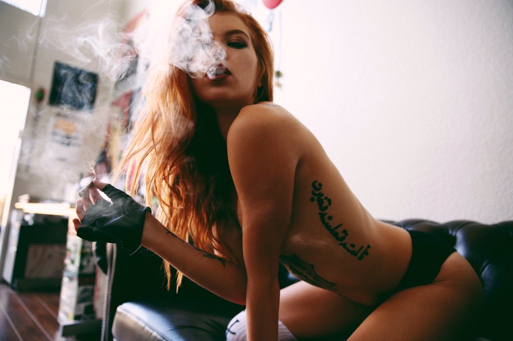 CREEPSTREET's tweet photo. GOD'$ PLANT! 💋 Is it still 420 lol?! @arya_fae x @iheartboris 💀 #Creepettes #Asstray #RestockSoon https://t.co/8iImkTADjX