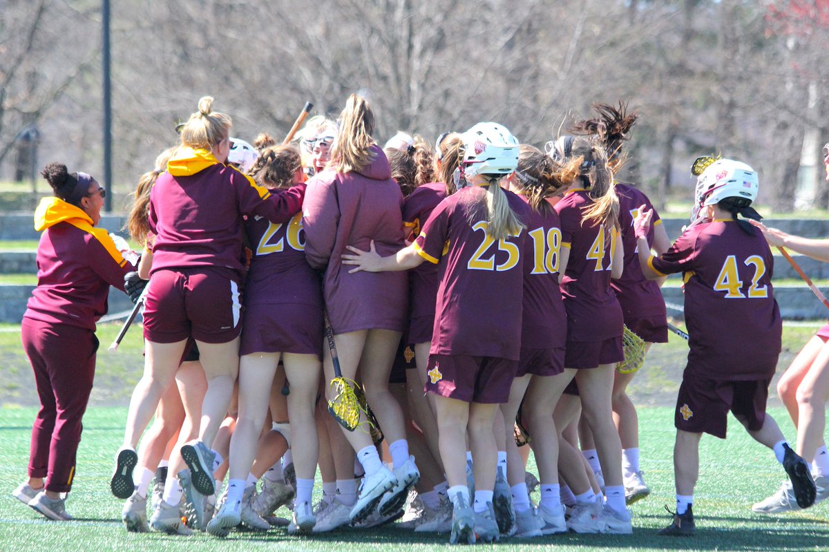 RichBecker518's tweet photo. This is what winning looks like. @IonaLacrosse tops @MaristWomensLax 12-11. #gogaels https://t.co/cyjl2Cphhc