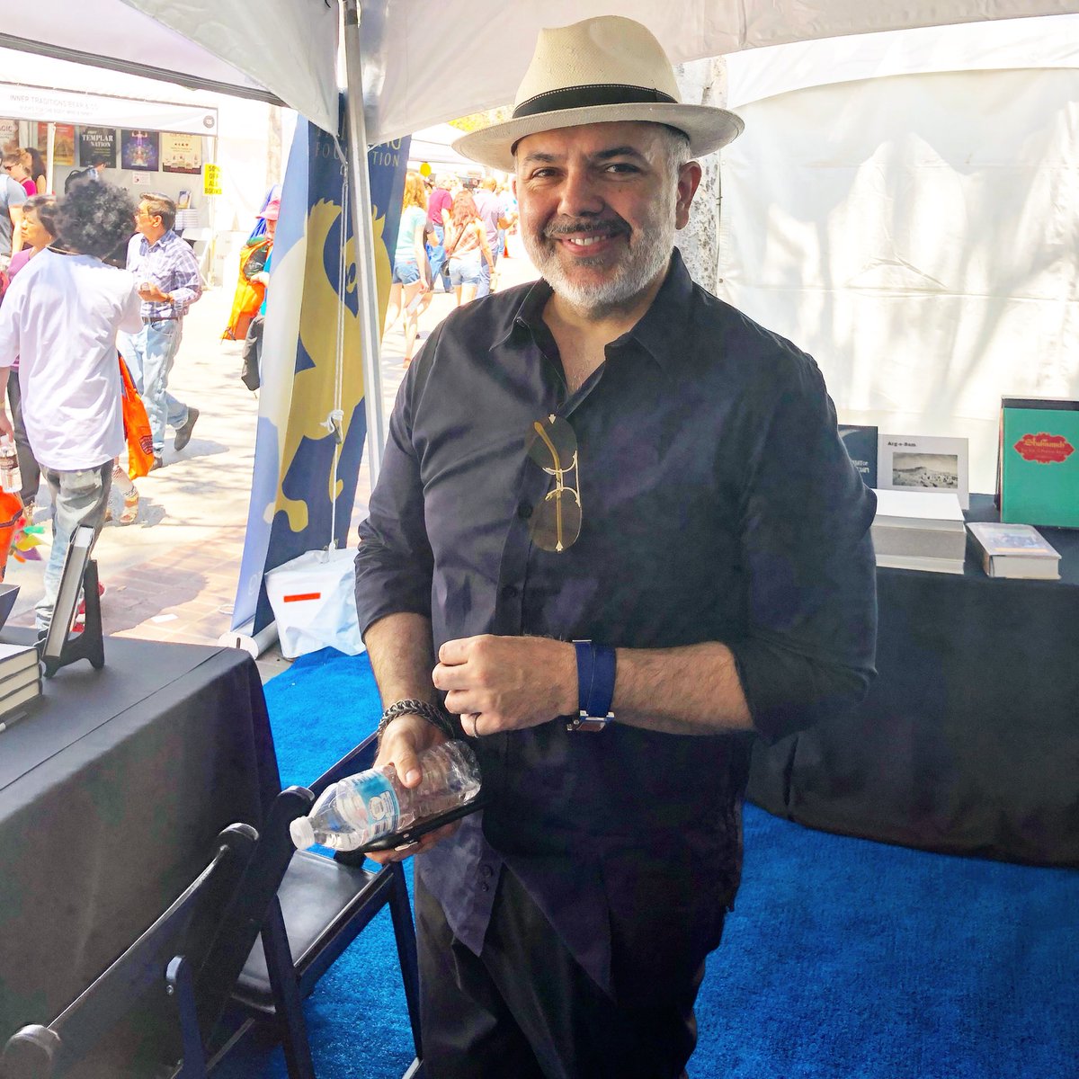 KayhanLife's tweet photo. Iran Through Books At #usc @USC #bookfestival #bookfest #latimesfestivalofbooks @latimes @farhangfound #farhangfoundation #farhang #Booth951 with @RezaAgaKhan @TGuivi and the #PersianFilm crew https://t.co/uMhLthhYd7