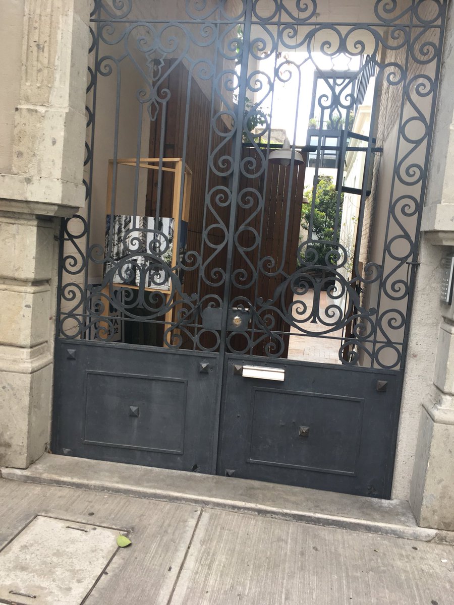 Ferdinand8826's tweet image. Llegamos al c125 del #openhouseCDMX y ya está cerrado y son 16:20 no que cerraban a las 17 hrs?