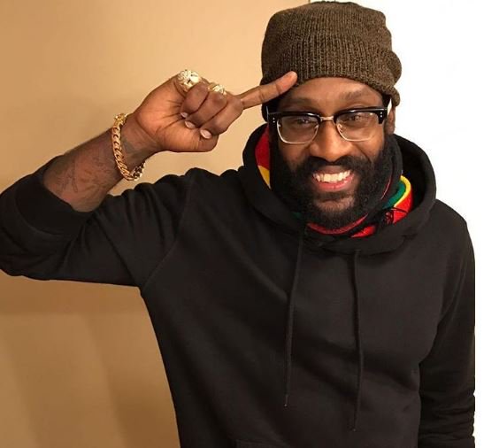GhettoRadio895's tweet photo. #ReggaeBling
Np Ah me and Jah by @tarrusrileyja 
< @DjBlingGhetto @qevohdevokeh @DJTWISTICITY > https://t.co/h2lNbtp6I4