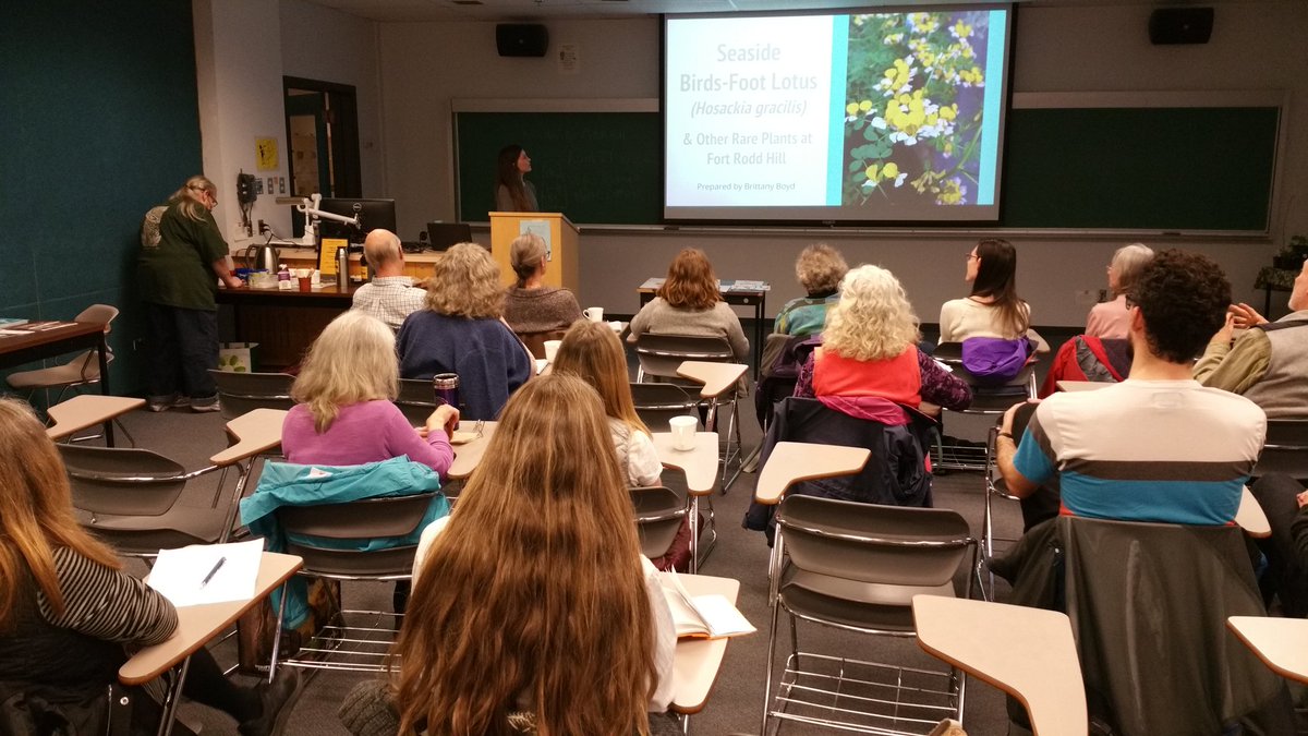 BestColorVideo's tweet photo. Happy #EarthDay thx Native Plant study Group https://t.co/h31VVvTozB &amp; Brittany Boyd for prezzo on Rare Plants at Fort Rodd Hill. @crd @SwanLakeNature @HabitatAcqTrust https://t.co/RGadm5xPoA
