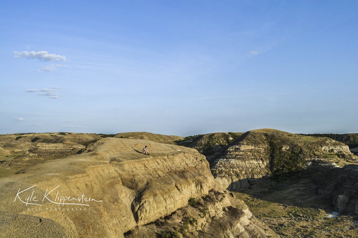 klipphoto's tweet photo. Taking in the views at Castle Butte. @Saskatchewan #exploresask #sask #saskatchewan #canada #explorecanada #wallart #art https://t.co/7Rgf9iSq3K