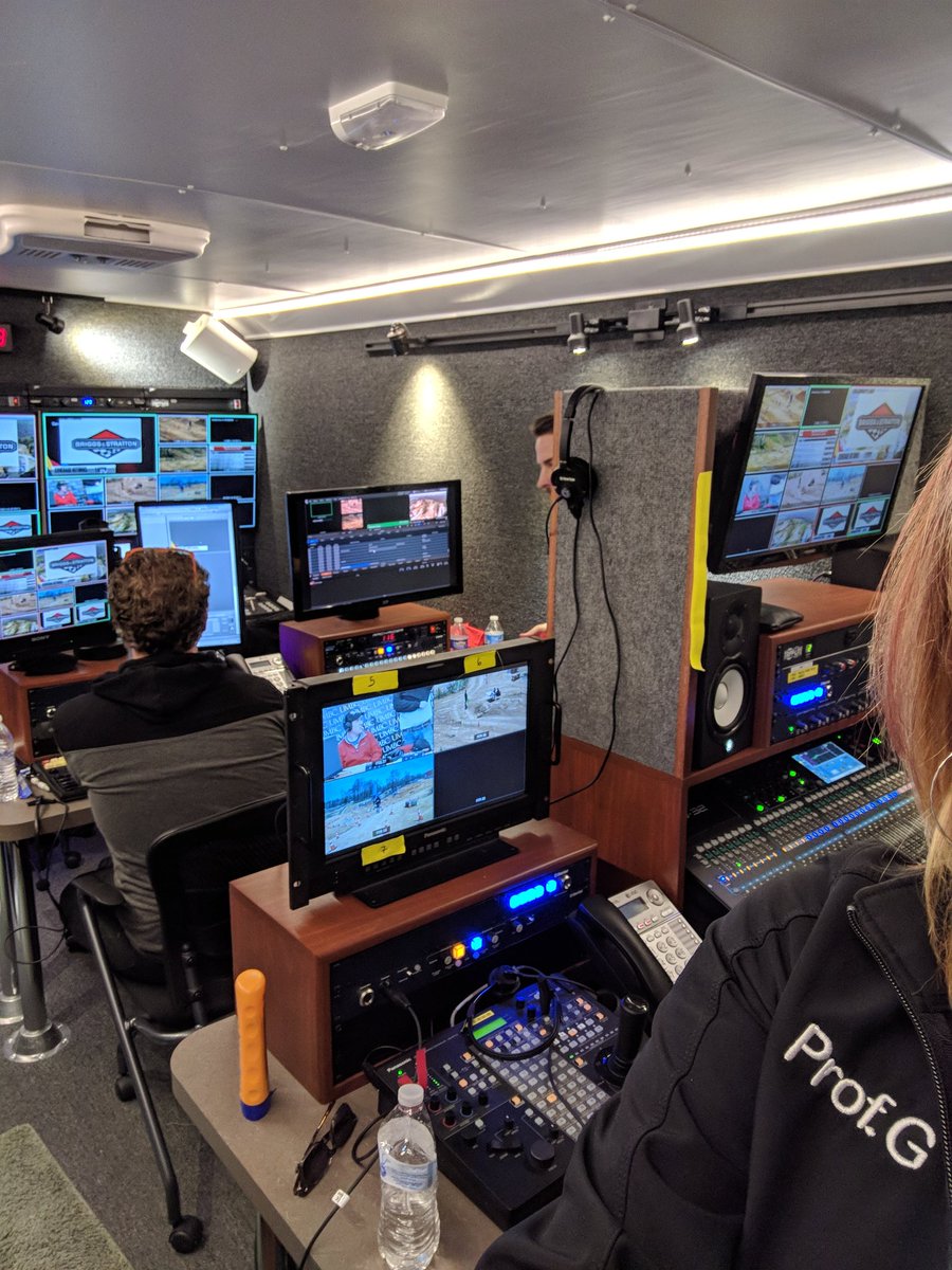 JamieRGurganus's tweet photo. Working at the Baja International event #umbc #umbcengineering #bajamaryland https://t.co/Iy8lZ9nhLC