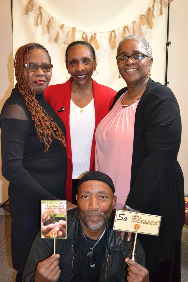EnduringJoyMin's tweet photo. Enduring Joy Ministries 2018 Conference "It Ain't The Dirt" #EnduringJoy https://t.co/FuZfv7KKzH