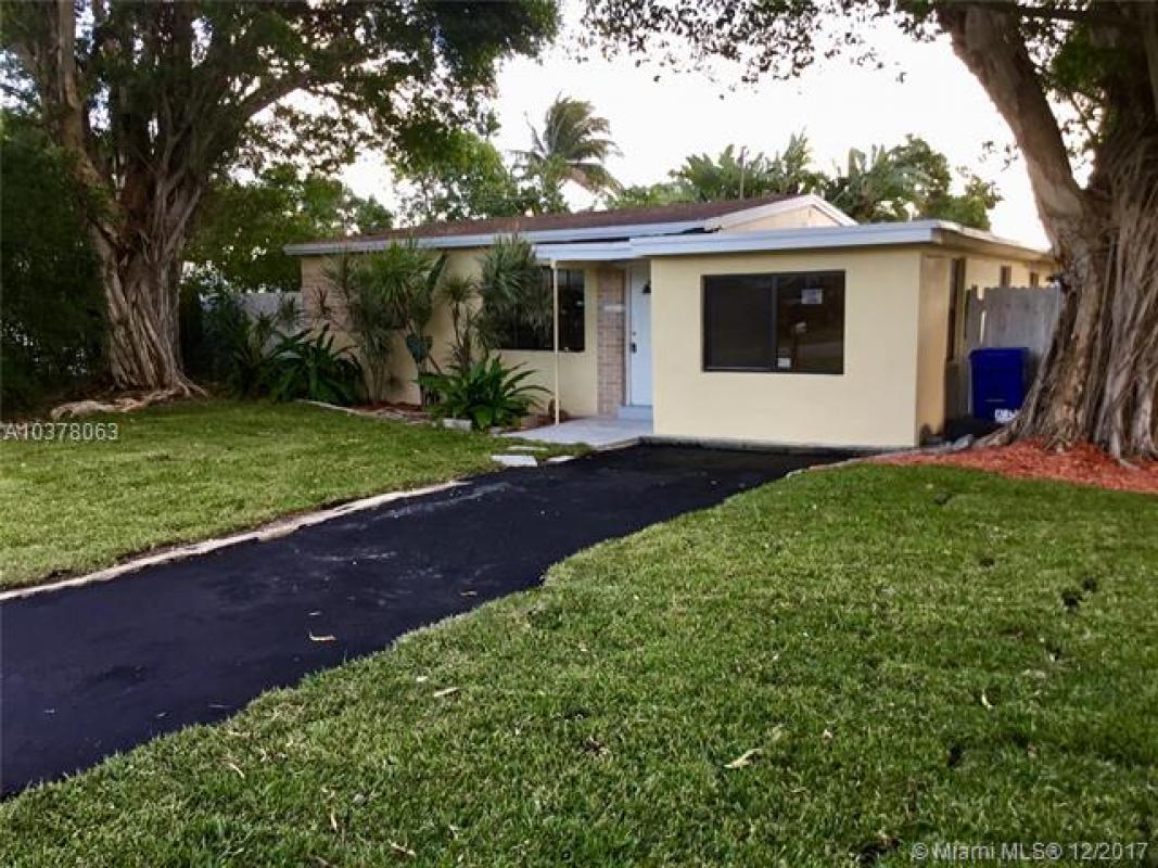 lucyballfl1's tweet photo. Ready for a change? This 3 BD/ 1 BA in Pompano Beach won't be on the market long.  https://t.co/0eBTq8TrOw https://t.co/ZVhtd7Dgt5