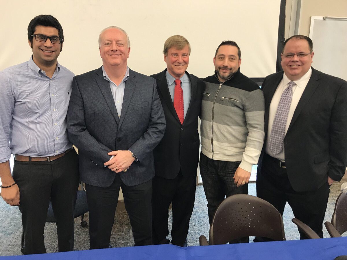 sportsmktgguy's tweet photo. Good start to #NFLDraft week sitting on the #sportsmarketing panel @leighsteinberg Sports Career Conference @SMU w/ Larry Kelly @Dallas_Sports - Robert Rardin @FCDallas - Promit Chatterjee @dallascowboys #sportsbiz #marketing #marketingdigital #advertising https://t.co/hRgK1lk4bi