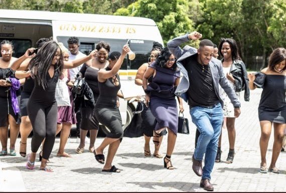 SibahleTyulu's tweet photo. #SteveHasFallen kaizer chiefs fans after hearing steve kompela resignation https://t.co/e9ZzvJadcR