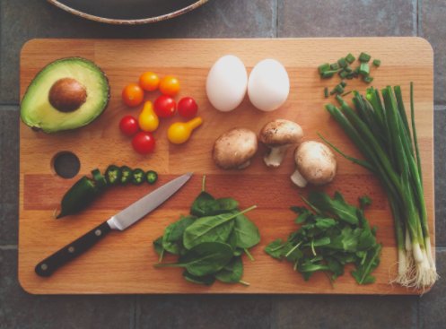 ScottRStorick's tweet photo. If you don't know your way around the #kitchen, it can be overwhelming to try and figure out where to start — check out these beginner #cooking #tips to help you get started #mealprepping for yourself https://t.co/LeSHjKXXOS https://t.co/1vYgBOtjh7