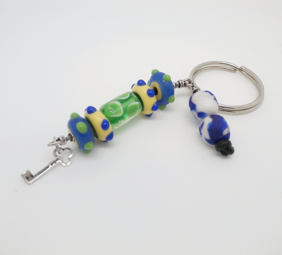 gemladytreasure's tweet photo. You won't lose this fun and colorful #Keychains, also #PurseCharm https://t.co/PhNXrusgy0 #FunKeychains #UniqueKeychains #KeychainGifts #Gifts https://t.co/GOqk5gSoib