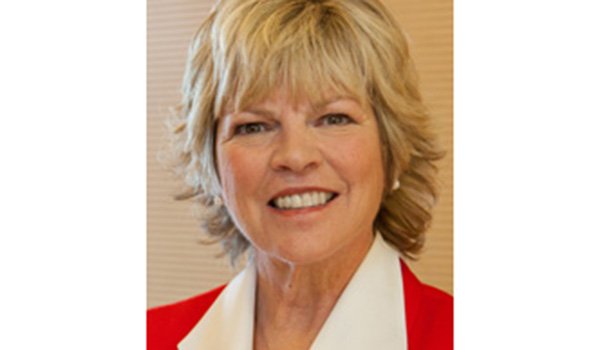 STTIPub's tweet photo. Eileen Engelke's research on student nurse-athletes caught the eye of Cynthia Clark, #NERC18 plenary speaker. Her daughter Molly played soccer while studying nursing. Read her comments in the NERC Observer.

https://t.co/Xen7hYC02n https://t.co/TiBwIT2VGm
