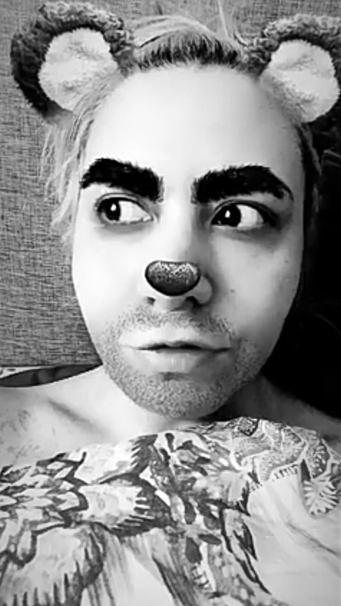 michelhe_'s tweet photo. Encuentren las diferencias. ¡No, no las hay! 
Les presento a Mairobo Wonk 
@maire_wink @maire_wink @JacoboWong @JacoboWong 
#mairobowonk #mairewink #jacobowong https://t.co/rHQMVeDVPG