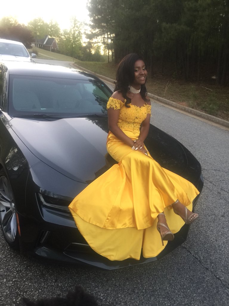 khaibri_'s tweet photo. Magic🍫✨ #secureD #Driptown #passtheDUTCH #Prom2k18 https://t.co/Wcks2cA6J5