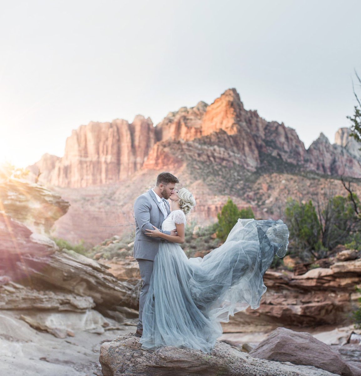 TheZombieBride_'s tweet photo. In honor of earth day and all things weddings, here are some more National Park weddings for your inspiration! 🌿🌲😍 https://t.co/aogAc77lzl