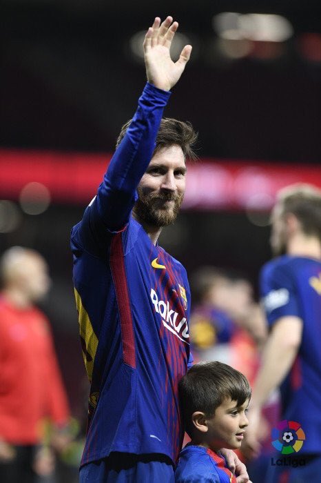 samirelshaba72's tweet photo. God save the king 👑
#barcacopa 🤙🏻
#messi ❤️ https://t.co/mU0b0e8C9o