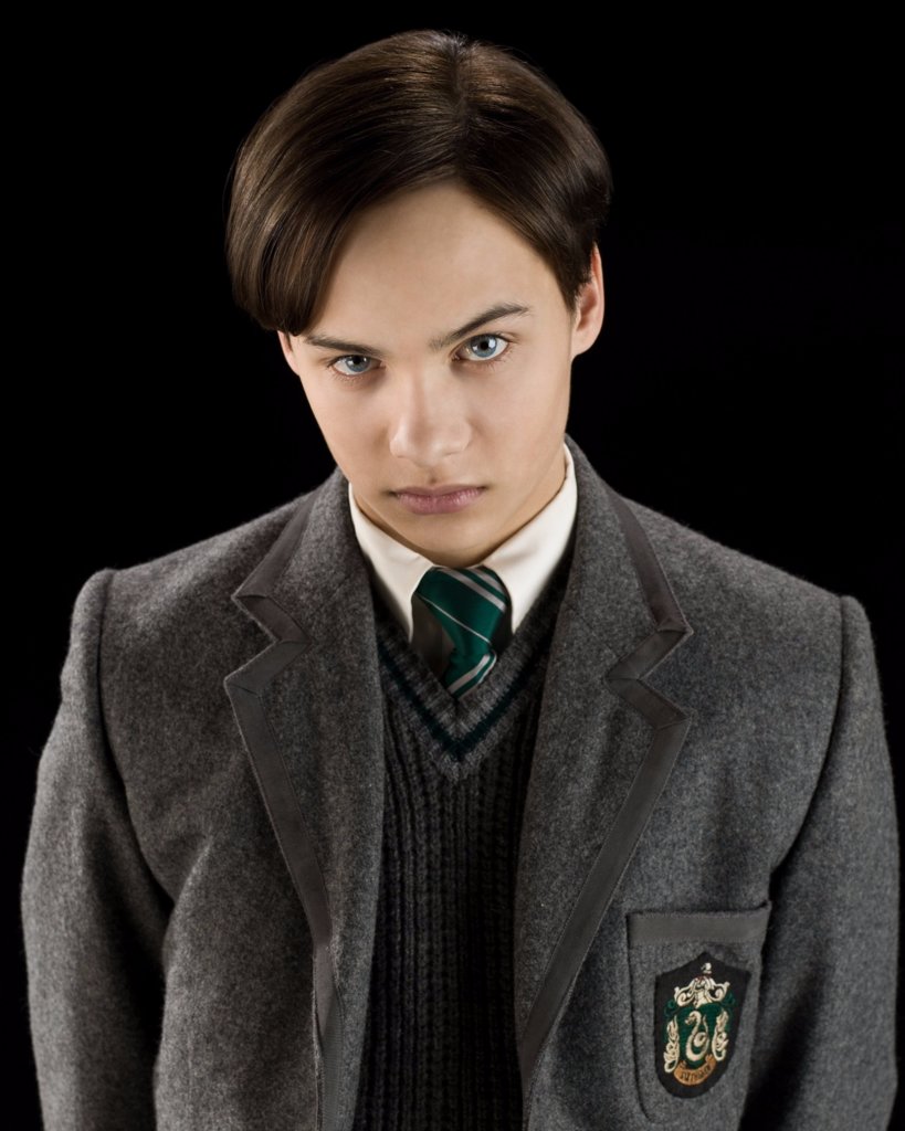 Happy Birthday to Frank Dillane, who portrayed teen Tom Riddle in and the Half Blood Prince! 
