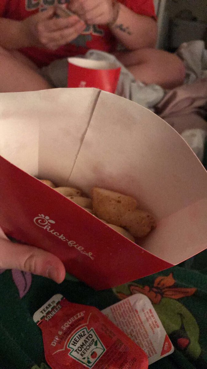 _patricesharp_'s tweet photo. @Chickfilatupelo oh. my bad i thought i ordered a large fry. https://t.co/4nc89OUBxf