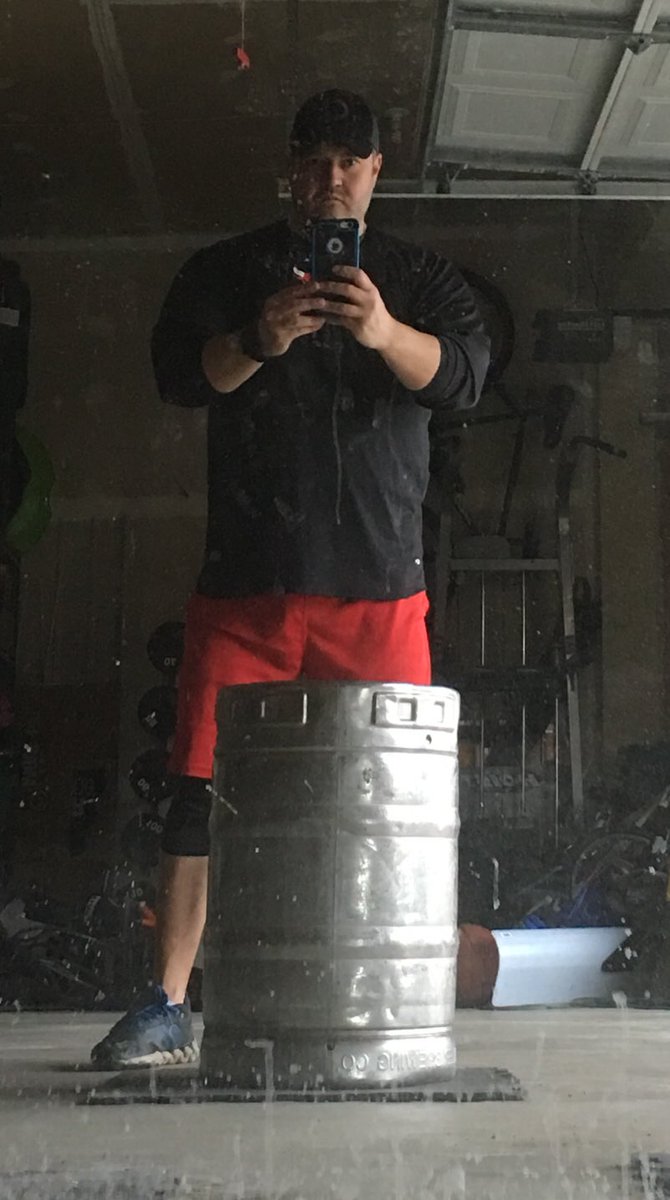 kwolff4545's tweet image. “That keg kicked my ass” has a COMPLETELY different meaning now, than it did in college.
#kegtraining #strongmantraining
@workupfitness @vivaathletic @modernmanmind #getstrong #gym #strongman #workout #gymmotivation #gains #fitover40 #fitlife #fitness #strength #pic #picoftheday