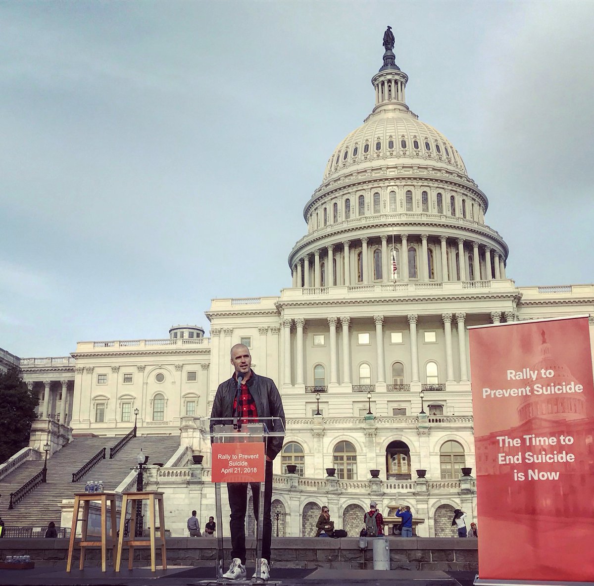 jamietworkowski's tweet photo. 45,000 people die by suicide every year in America. That’s 45,000 devastated families &amp; hundreds of thousands of friends sent to mourning. It doesn’t have to be this way. We can save lives by funding research &amp; by making mental health care more accessible. #RallyToPreventSuicide https://t.co/oSV3VZnasB