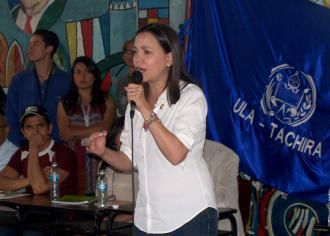 PrensaULA's tweet photo. María Corina Machado: la Universidad es un espacio protagónico para la reconstrucción del país https://t.co/yIK98jup4e https://t.co/LlvuE1qlEu