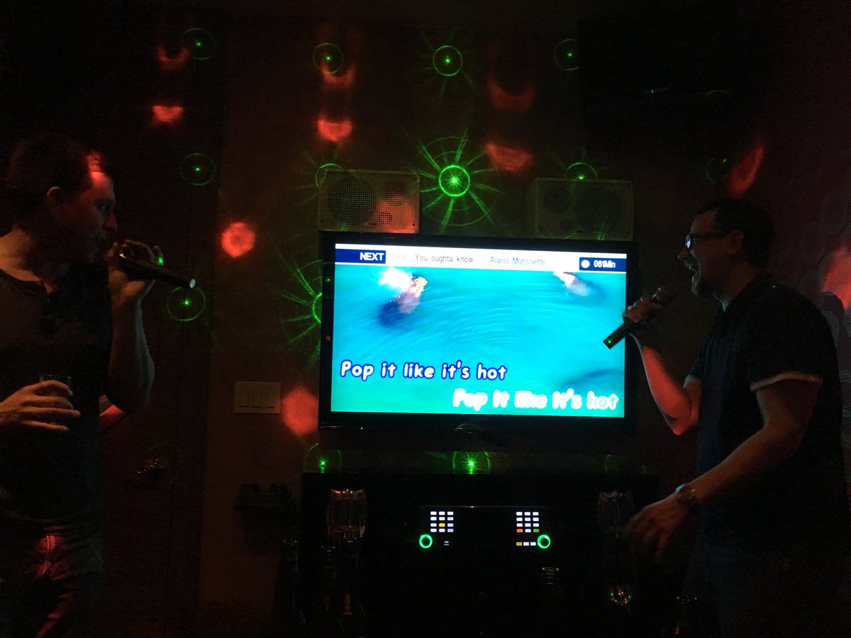 SketchyYYC's tweet photo. Karaoke shinanigans #dropitlikeits https://t.co/ciKvKIXS6N