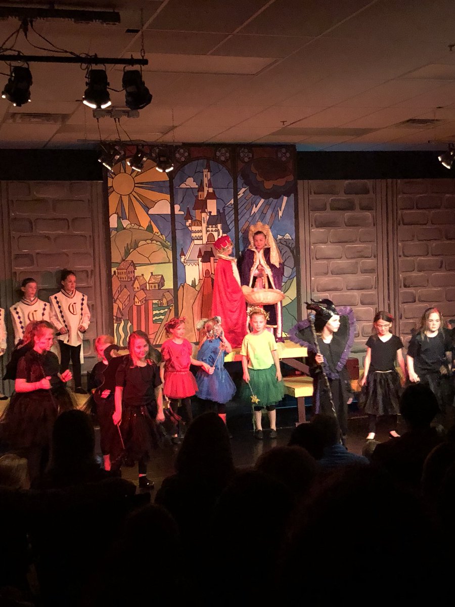 jperry1133's tweet photo. Last night was so much fun! I loved getting to see current and former students βbreak a legβ at Off Broadway Childrenβs Theatreβs production of Sleeping Beauty! β€οΈππ»π΄πΈπΌπ€΄π»π¬π° #proudteacher #saekind @andylallison @MrsAlhadeff https://t.co/PN7m45G0XE