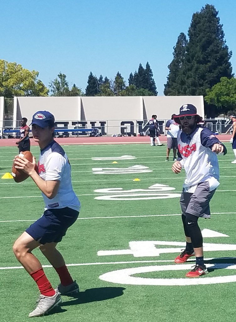 Coach_T_Souza's tweet photo. Day 1 in the books in Sac! QBs working to earn those 🔑s to the @USNFT one detail at a time!!! Can’t wait to see who brings that #Juice tomorrow on #CompetitionSunday! #LetsGo https://t.co/r8OwXI625h