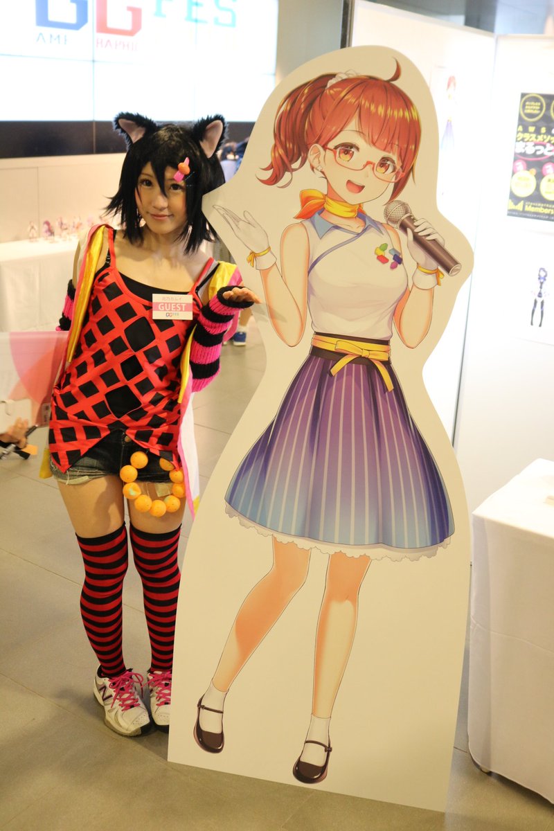 nex_onusan's tweet photo. @shiho_shiho1206 @kamuikitano GAME GRAPHIC FES 2018in HOKAAIDO で北乃カムイちゃんと、2代目めそ子。#GGFES #北乃カムイ #めそ子 https://t.co/8BXK4jKOxK