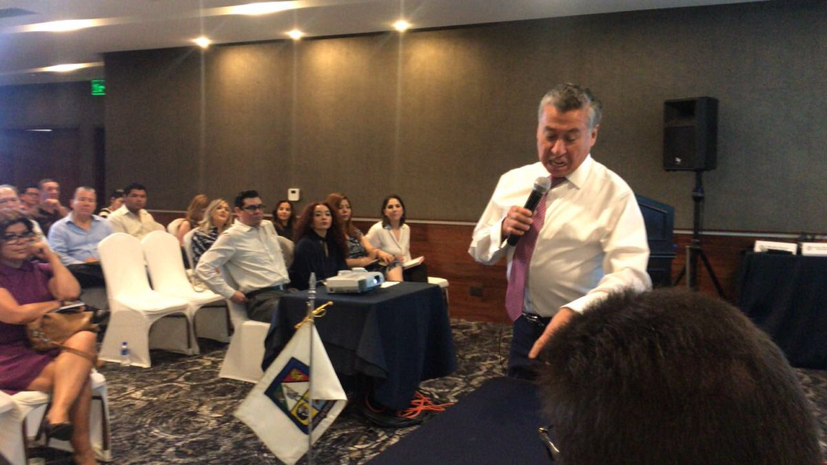 lictzintzun's tweet photo. En representación del Secretario de Gobierno Lic. Miguel E. Pompa Corella, acudí a Clausura de primera jornada Estatal notarial, en compañía de Presidente Nacional de Notarios. @TonoManzanero @claudiapavlovic @PUROPOTRILLO @ANDRESIBARRA99 @SecGob_Sonora @gobiernosonora https://t.co/NXVrXTND6X