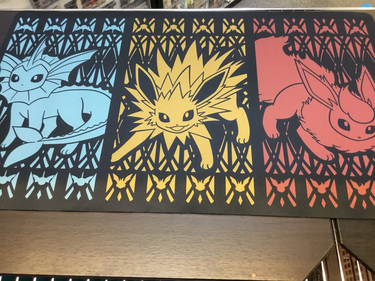 ポケモン 【海外 プレイマット 入荷情報 ③】 □サンダース&シャワーズ