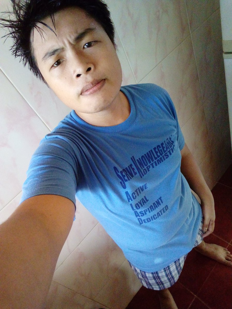 DavidKrisHank1's tweet photo. Workout mode makes your life strong and kicking balls...
#workoutmotivation
@pinoygaysexx @PinoyGrimm #sweaty #bulges #exercise #Fitness Fitnesssd https://t.co/xPcZ8ihWTx