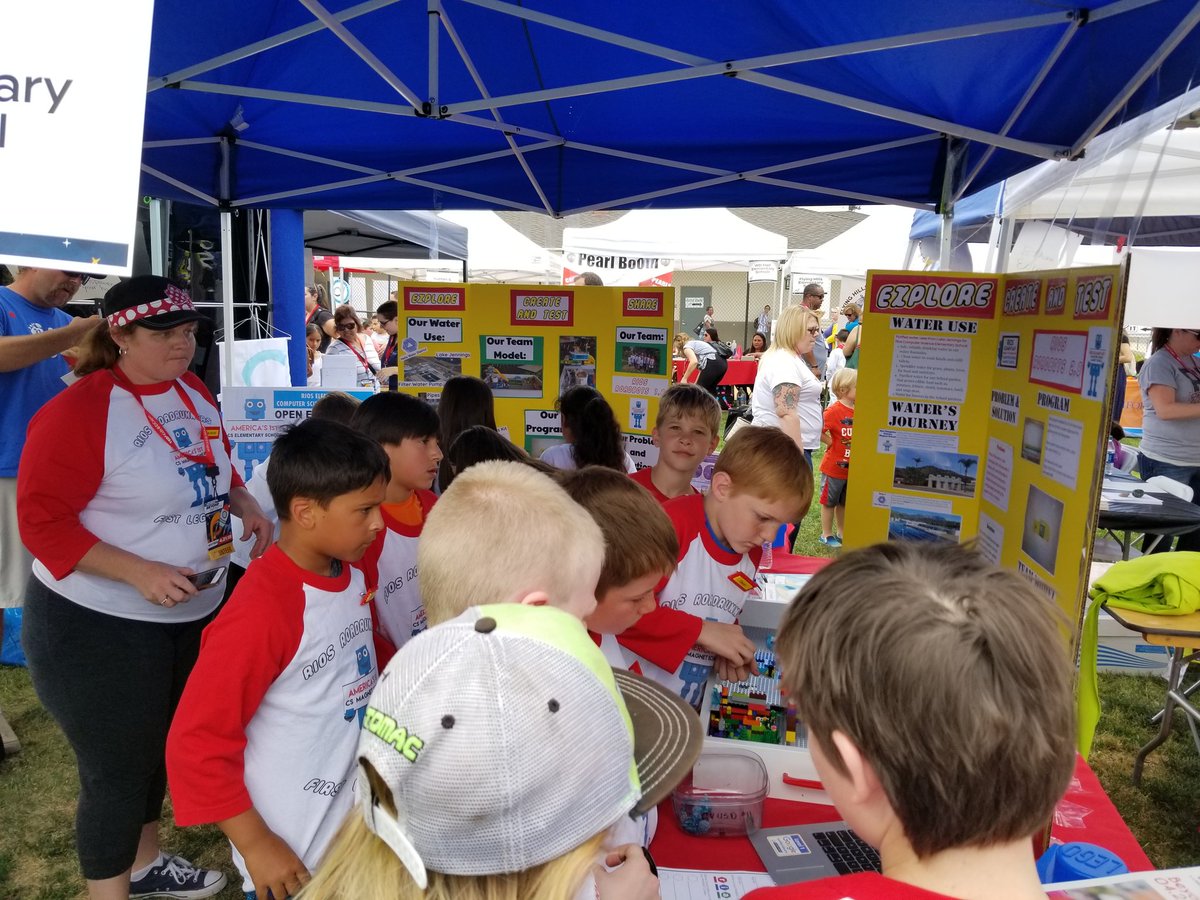vanwimwaa's tweet photo. So proud of these great kids and their awesome dedicated teachers!!! @TEDxKidsElCajon @RiosRoadRunners @firstlegoleague @CajonValleyUSD @Rios_MsWebster @MBrandt20 https://t.co/dbRN9IhgzI