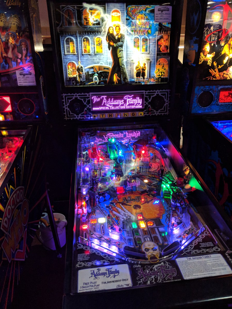 CassMutt's tweet image. Omg I had an amazing time at #ZapCon today!! Joined a PinGolf tournament and played tons of my favorite arcade games :) thanks for hanging out @TekFaux @RanatokiParalax @sykio_cat