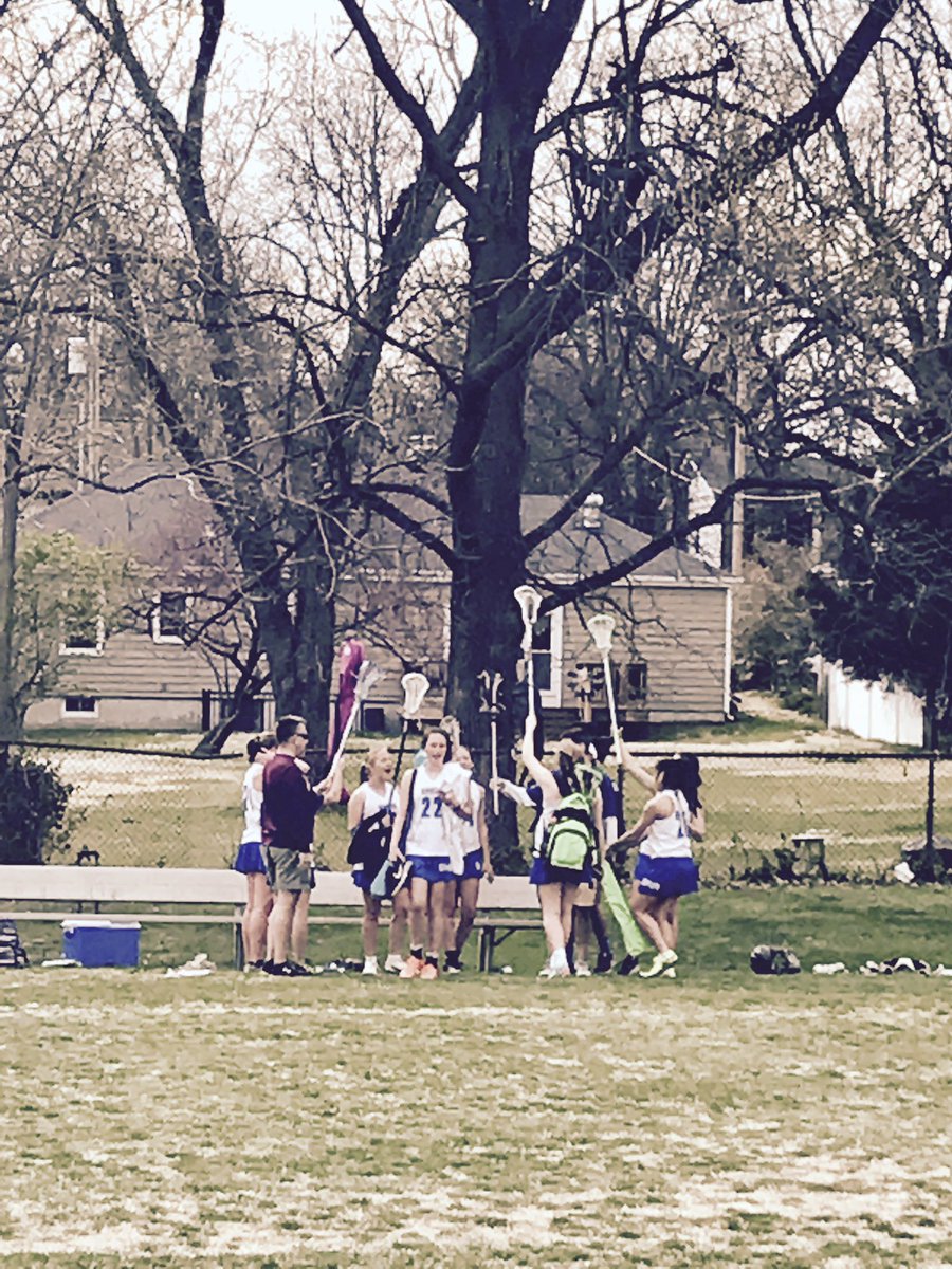 sbonat's tweet photo. Nice job, coach. ❤️ watching @bonatonit coach our daughter. https://t.co/0yToUZ33ZK