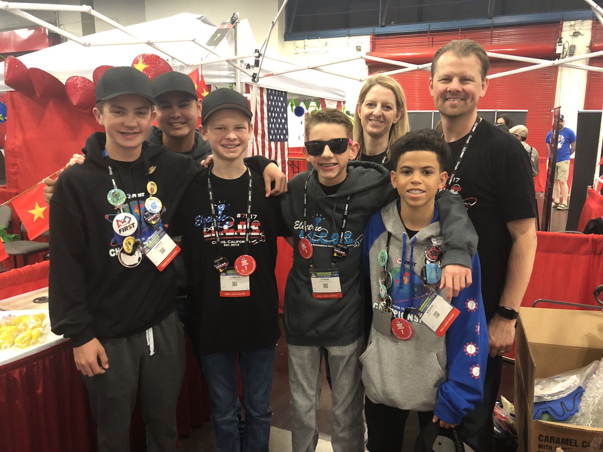 CVRobotics's tweet photo. Congratulations to The Electric L.E.G.O.S. on a great run at the FIRST Championship in Houston! Thank you for representing Central California! https://t.co/2PdfdlczOn