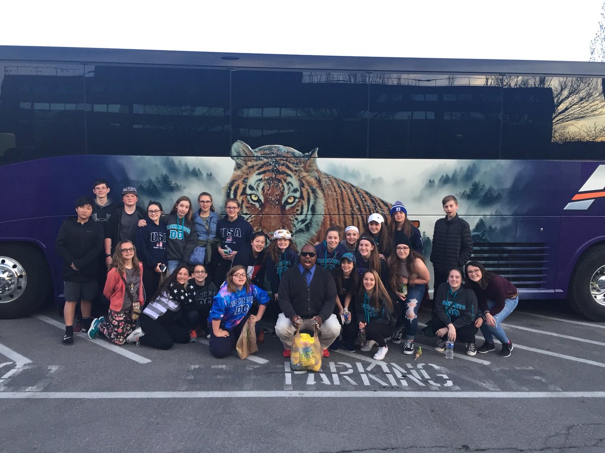 SraSwenson's tweet photo. #sfms8thgradetriptoDC #SFCSDProud #chazdoesitright Last leg of our trip from Williamsport, PA Wegmans #littleleaguehalloffame #americascapital #priscillathetiger https://t.co/0Sdr38weNf