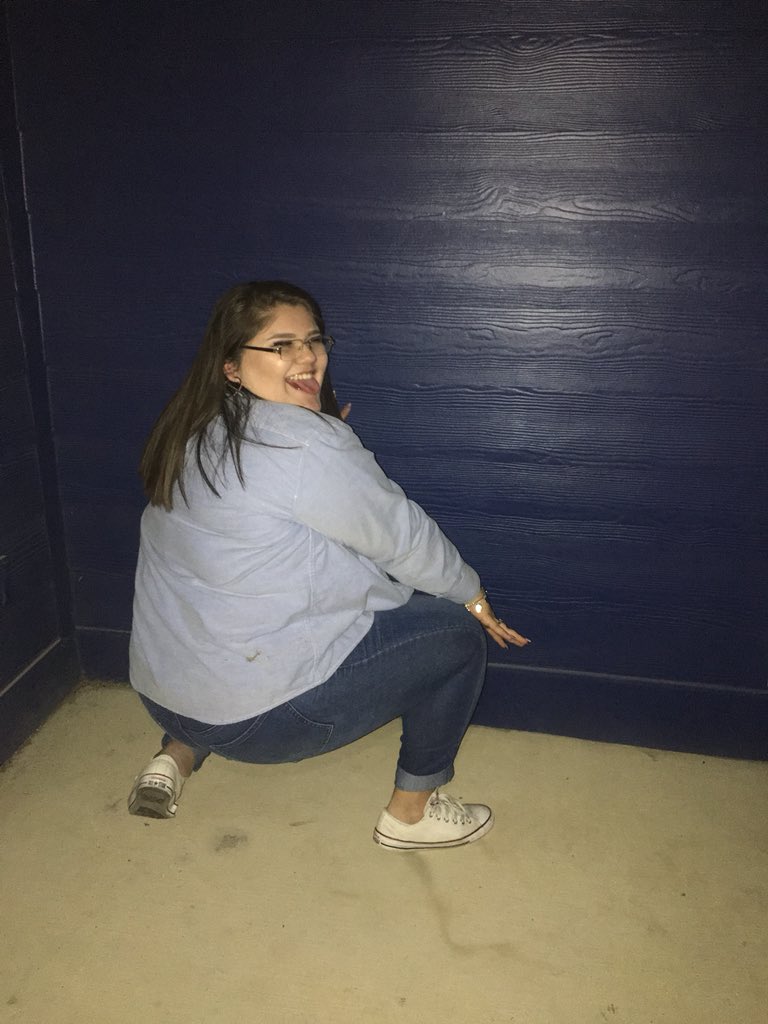 ashlie_bautista's tweet image. no, i’m not normalizing being overweight. i’m normalizing that people can feel good in their own skin. Doesn’t mean people aren’t trying to change, we just wanna look good while living. 💋