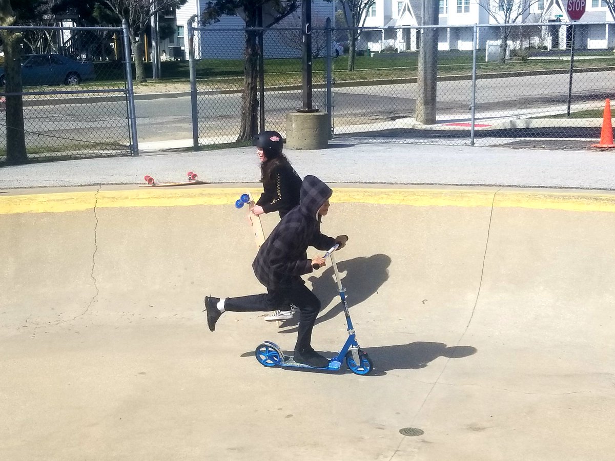 cindyfertsch's tweet photo. Great day at the Brigantine skatepark!!🌞 #heartofsurfing #milesofsmiles #capabilities #Autism https://t.co/i8wBxRSA2H