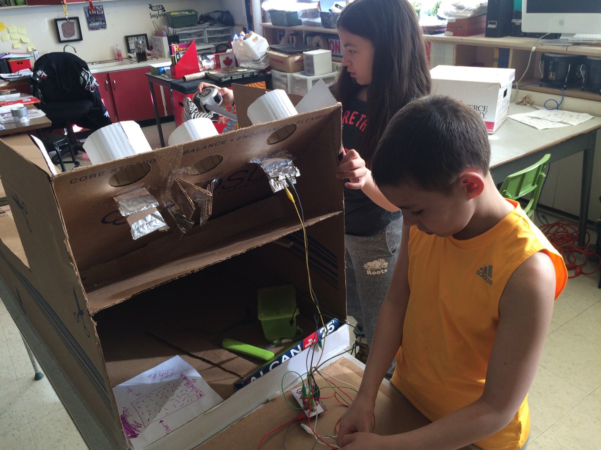 McM_MsT's tweet photo. #Arcaderade #greenteam more testing, debugging & testing our code! @makeymakey cardboard skeeball game and @microbit cardboard fooseball (&other games too) It has definitely been a busy week of refining our writing tasks, iterating our designs & creating our items for #mcmbizday https://t.co/nptjwBoufU