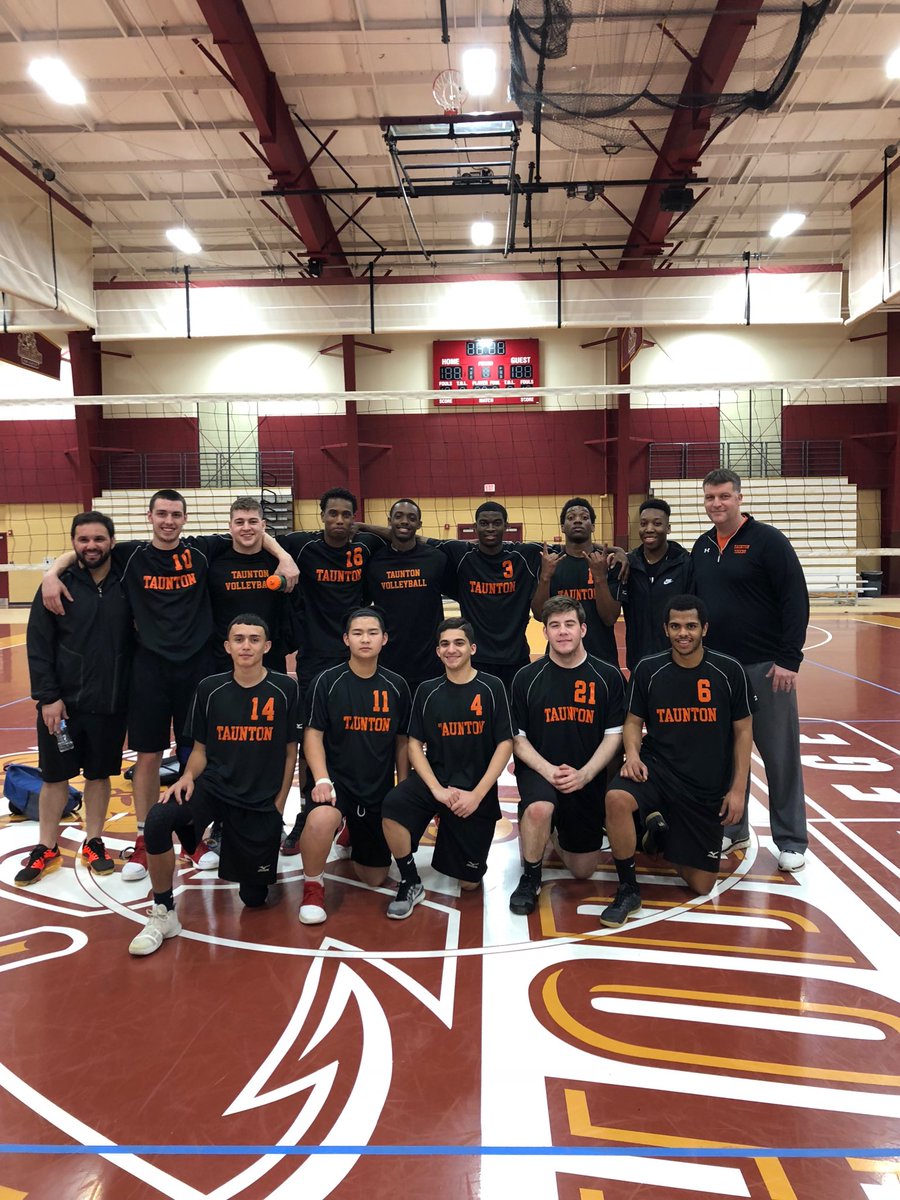 coachtoby1's tweet photo. Silver bracket champs!! Big Rhody Invitational. @tpssuper @THS_Boys_VBall https://t.co/ZY24OtkzwA