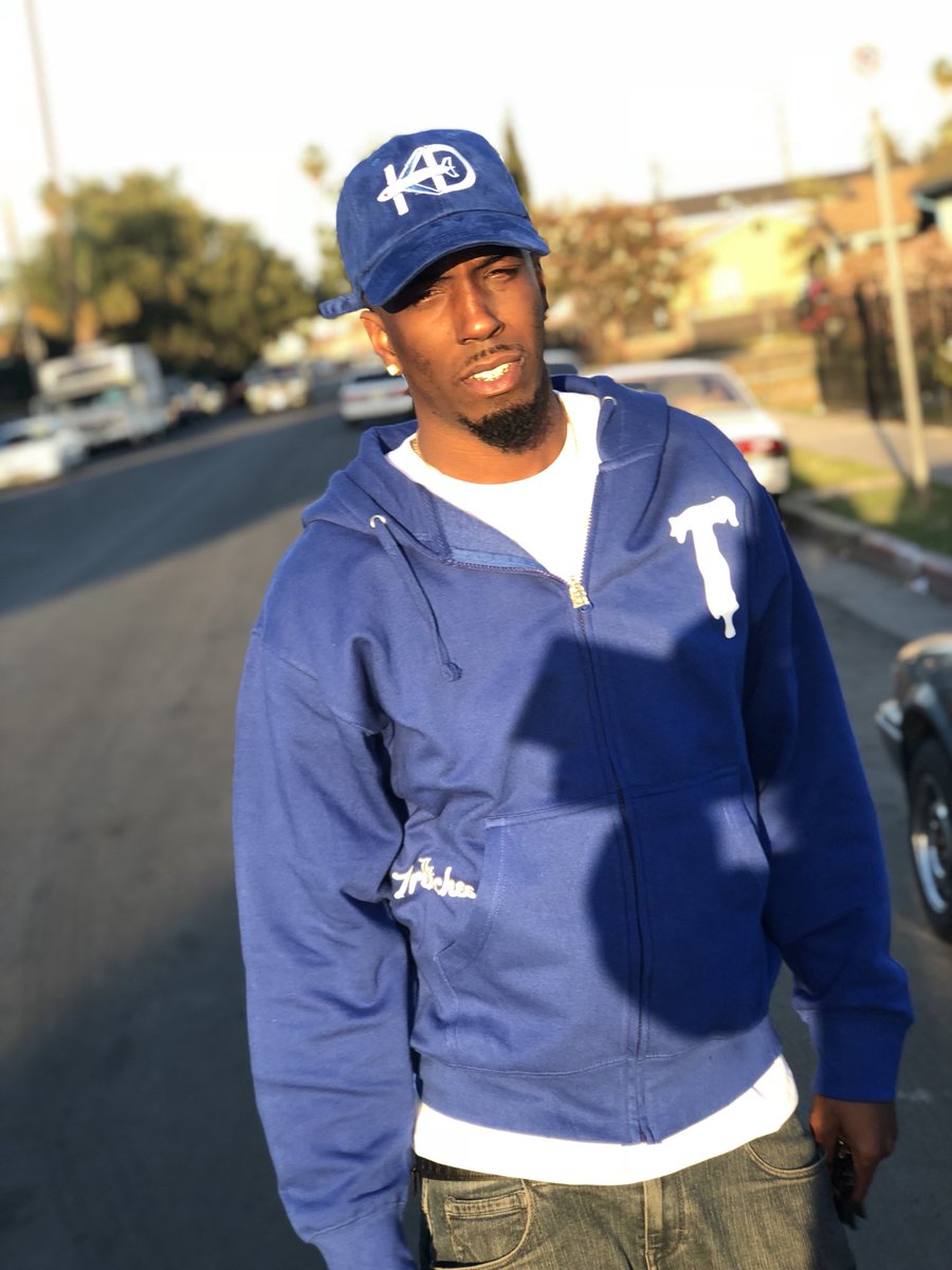 ItzmeKD's tweet photo. Its A Real One Birthday Weekend ! https://t.co/sz01ZLi04Q