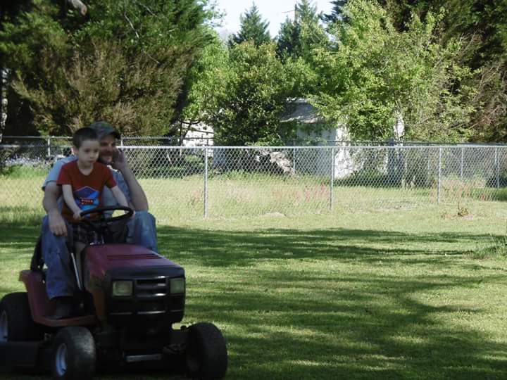 M_BurgessTaylor's tweet photo. Nothing like having some fun in the backyard with the grandson and cutting the grass. #yardfun #lovemygrandson #journeywithburgess #burgesstaylor #viktorrocks https://t.co/dQdL6MikN7
