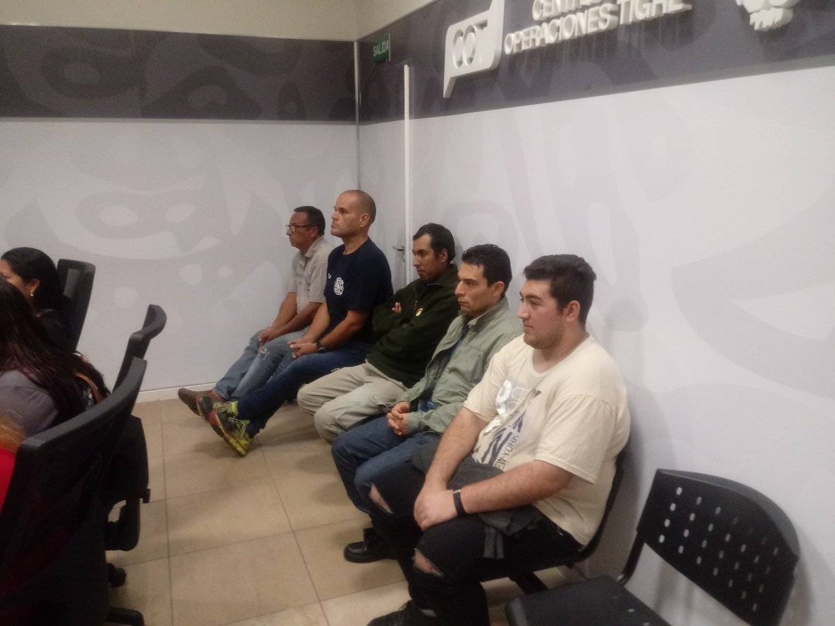 Fede_htuszko22's tweet photo. #Bienvenidos! a los nuevos #VoluntariosDC Tigre 2018 quienes ya participaron de la charla de inducción en el #COT
#VosPodesSerParte
Reporta #emergencias las 24hs
☎️103📲52883411
#COT10Años #SPC https://t.co/zeVQe0vNI3