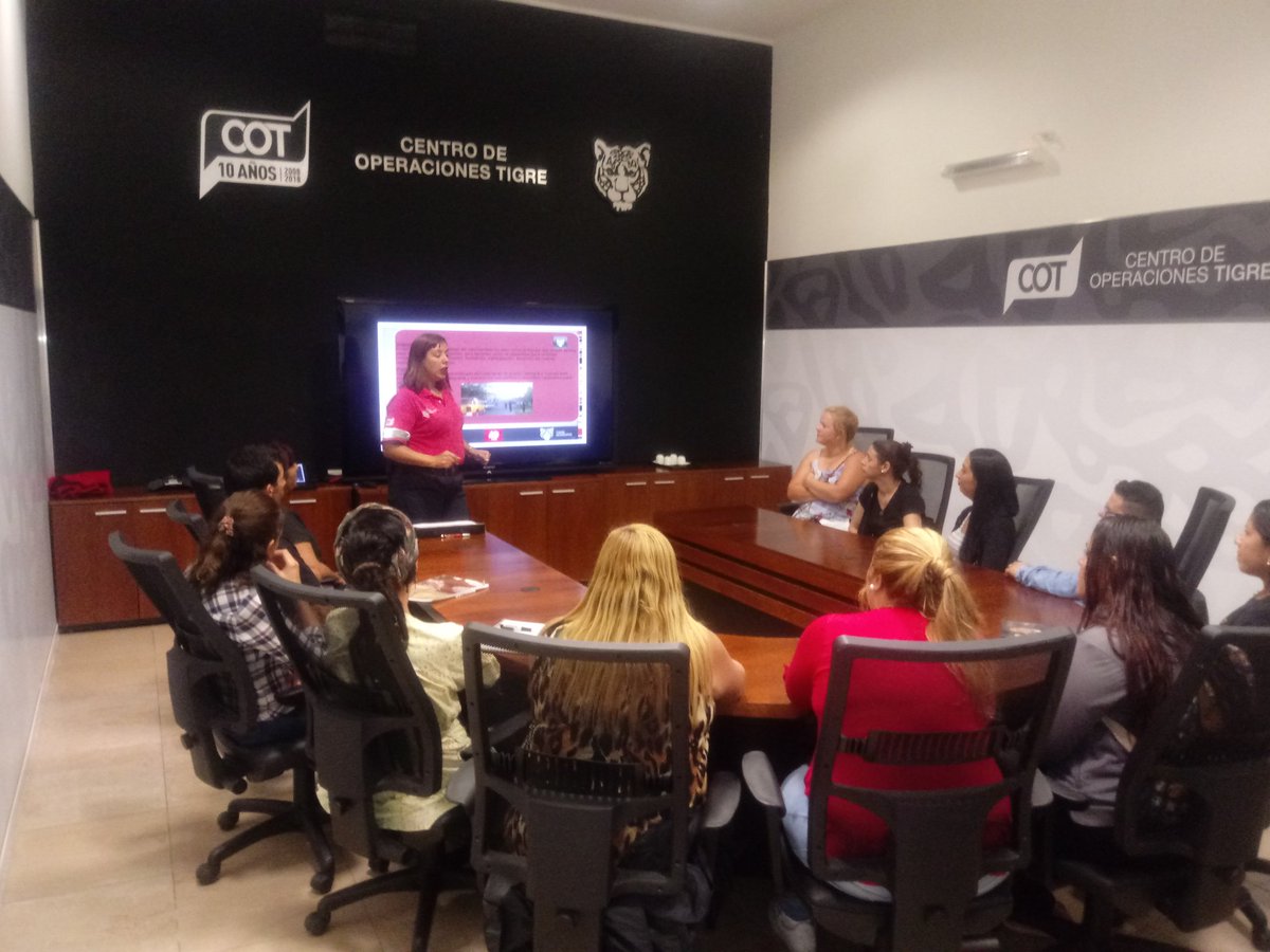 Fede_htuszko22's tweet photo. #Bienvenidos! a los nuevos #VoluntariosDC Tigre 2018 quienes ya participaron de la charla de inducción en el #COT
#VosPodesSerParte
Reporta #emergencias las 24hs
☎️103📲52883411
#COT10Años #SPC https://t.co/zeVQe0vNI3
