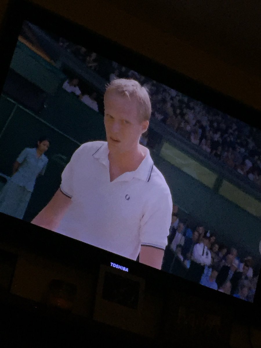 Maggie_Mo_Bean's tweet photo. Free @STARZ weekend... sure I’ll watch Wimbledon every night. @Paul_Bettany at his best as Peter,  Peter Colt #romcomsfordayz #peterloveslizzie https://t.co/jUbbja6bRu