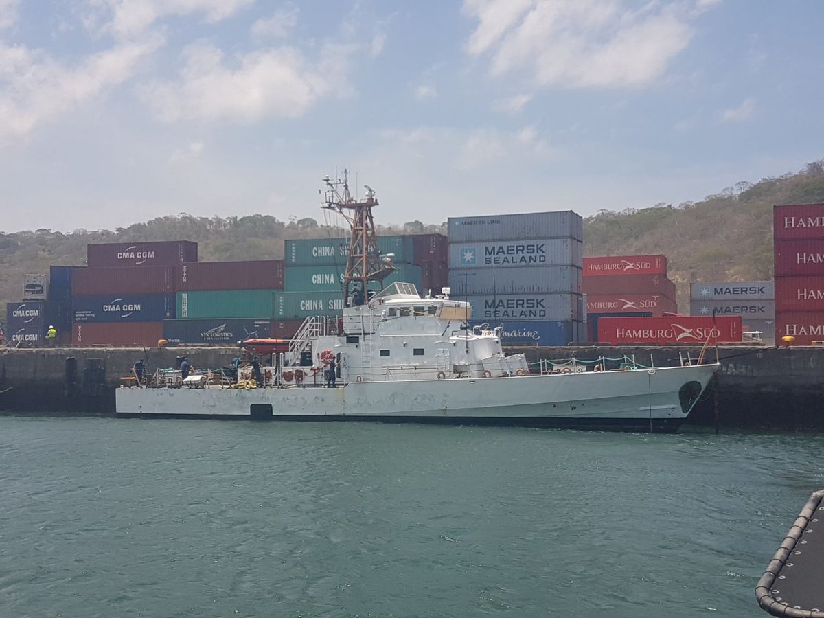 Momentos en que llegaba a Caldera la nueva patrullera de nuestro #GuardacostasCR, procedente de Hawaii la mañana de este sábado, gracias a la donación efectuada por el pueblo y el Gobierno de los Estados Unidos.