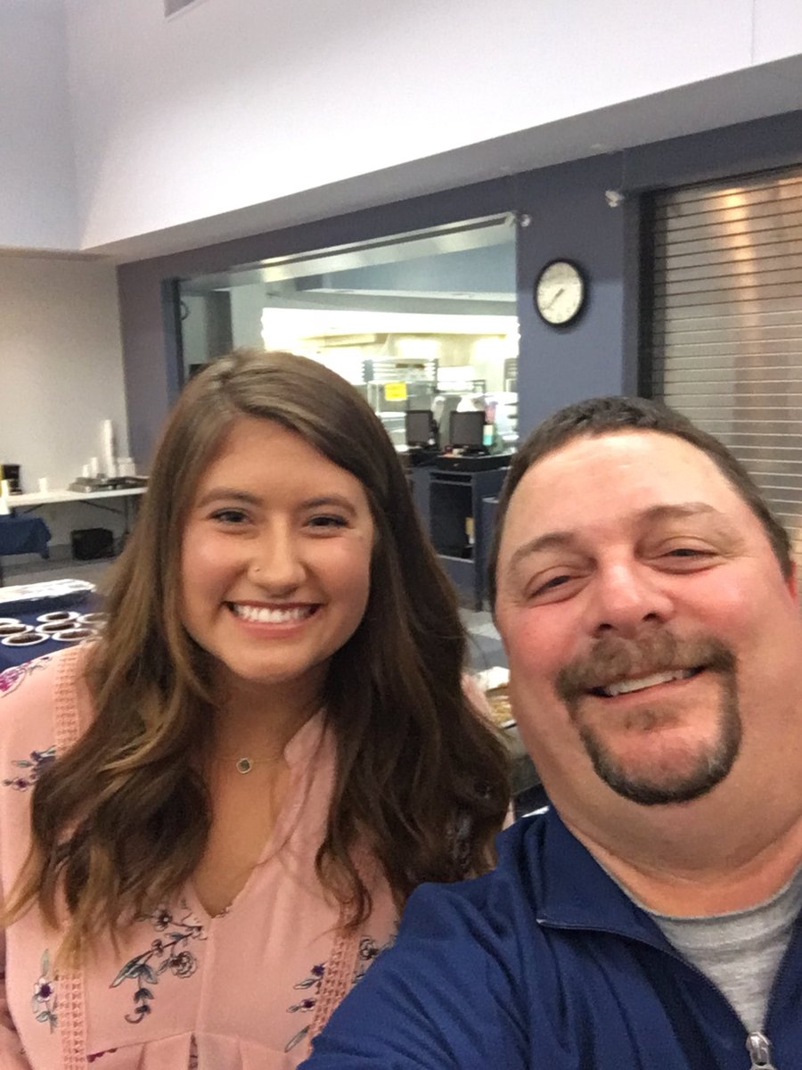 tim_radio's tweet photo. Got that pic with a #BulldogGreat Thanks @kailashay34 for all the great memories and taking care of my kid this year. One more title we chasin!! LETTTSSSSS GOOOO!! https://t.co/8cCWUBXme3