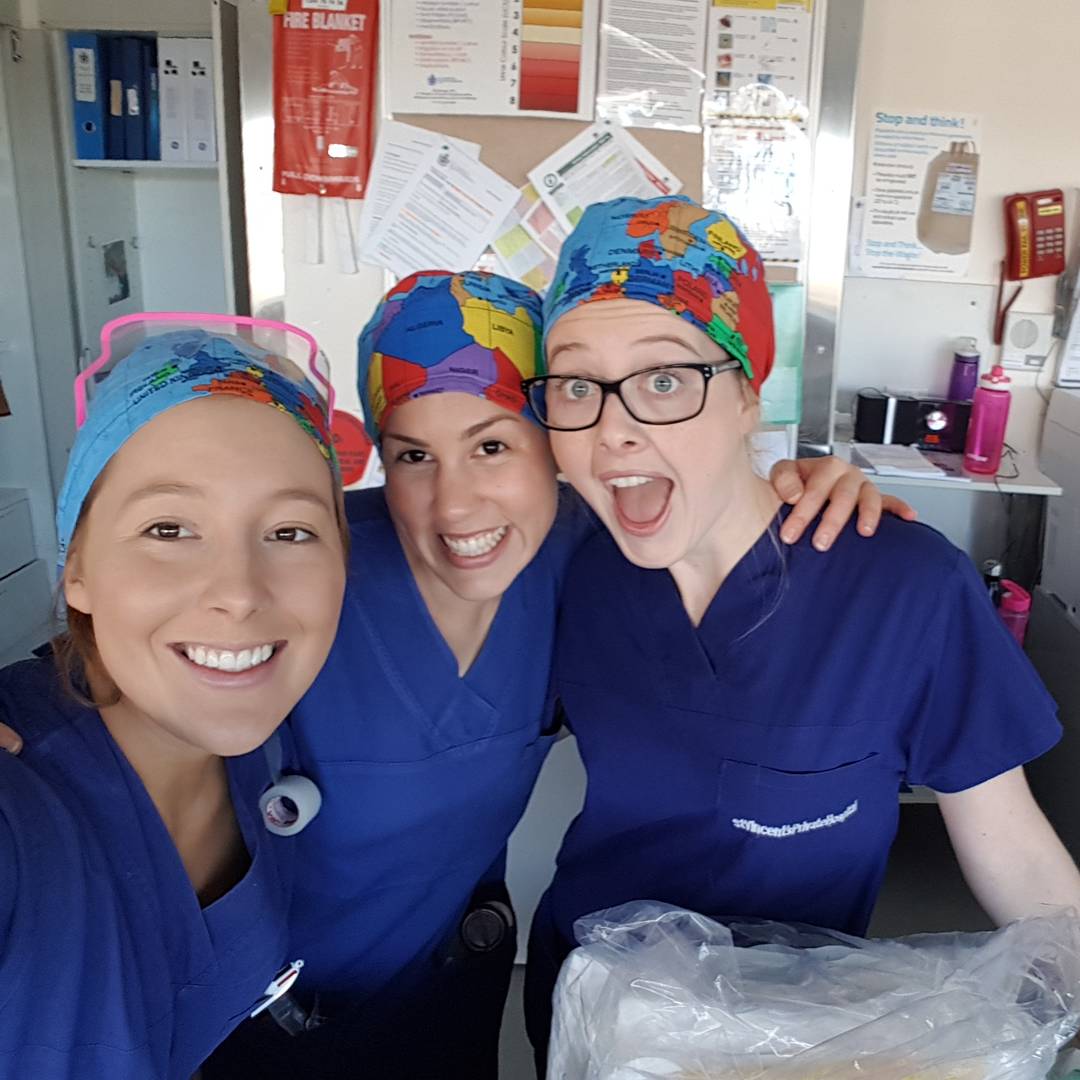 GarvanInstitute's tweet photo. We love Jane!

She's having treatment for cancer at the moment, and spending a lot of time in hospitals. So, Jane and her Mum decided to make beautiful and bright theater hats, and sell them to doctors and nurses to raise money for Garvan.

Thank you Jane, you're amazing. https://t.co/C2G0Kv2iTV