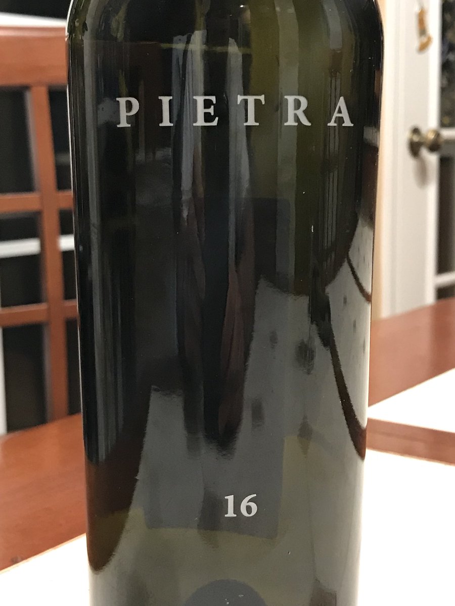 Tonight’s selection from <a href="/TenthHarvest/">Tenth Harvest</a> and <a href="/PearsonsWS/">Pearson's Wine</a>, a delicious <a href="/TwitItalianWine/">ItalianWineMarketing</a> @Cantine_Menhir from IGT Salento. #primitivo #susumaniello